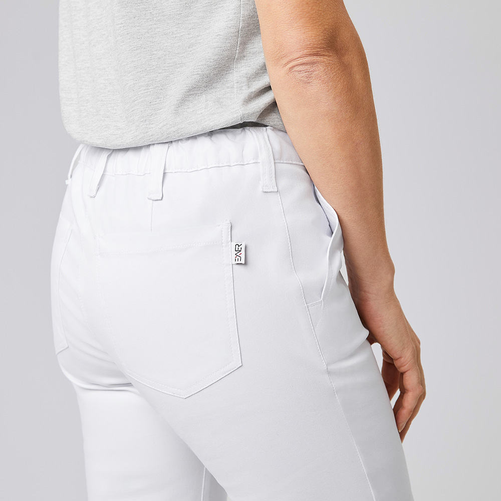 Klassische Damenhose im Five-Pocket-Style. Vielseitig einsetzbar,Gummizugbund. Lässiger Tragekomfort
