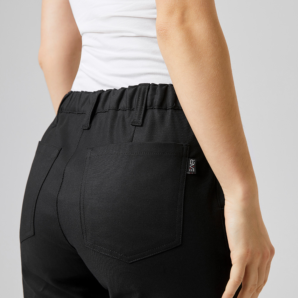 Klassische Damenhose im Five-Pocket-Style. Vielseitig einsetzbar,Gummizugbund. Lässiger Tragekomf